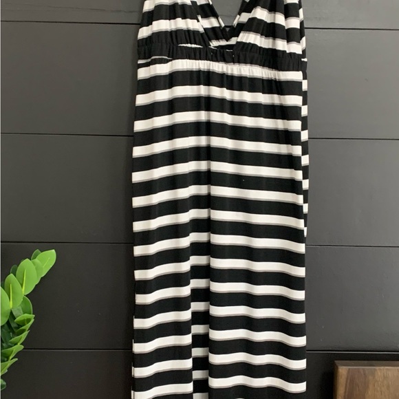 POOF NEW YORK Sleeveless Striped Low V-Neck Maxi Dress Women’s Sz L EUC - Picture 4 of 7